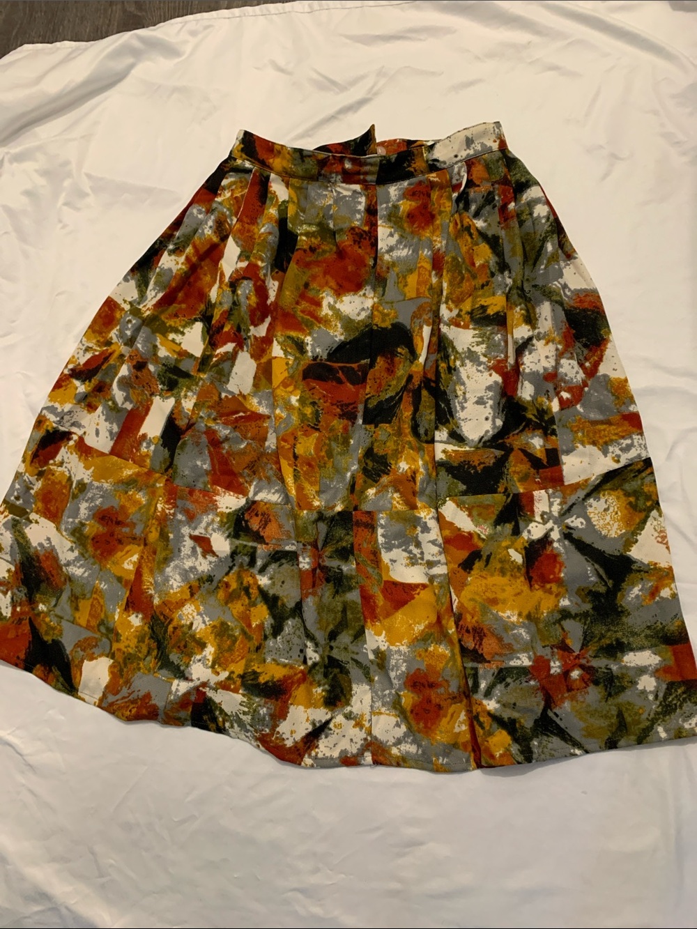 Chelsea & Theodore Multicolor Abstract A-Line Midi Skirt.size 4